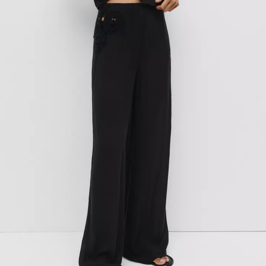 Pull&Bear Pantalón rústico bordado crochet L1