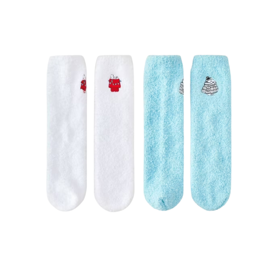 Women's Peanuts Snow Globe Box of Cozy Embroidered Crew Socks - White/Blue 4-10